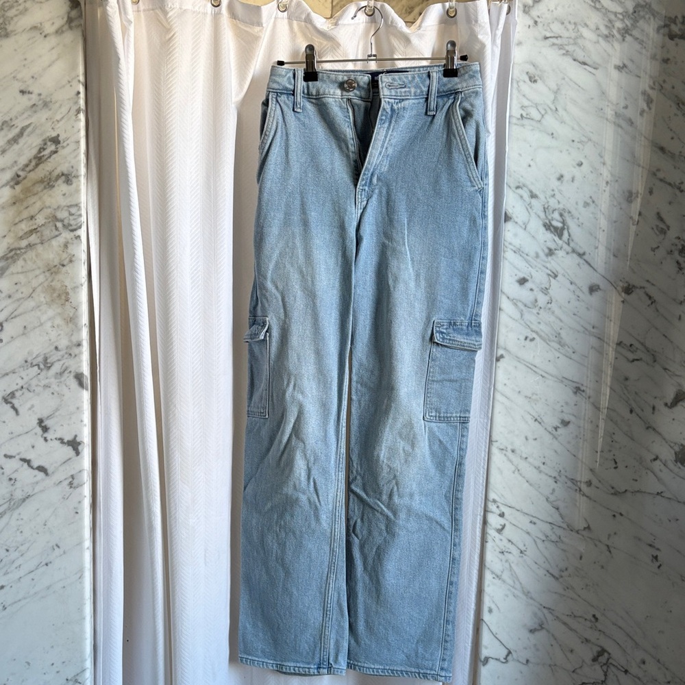 Hollister Light Blue Women's Relaxed Jeans